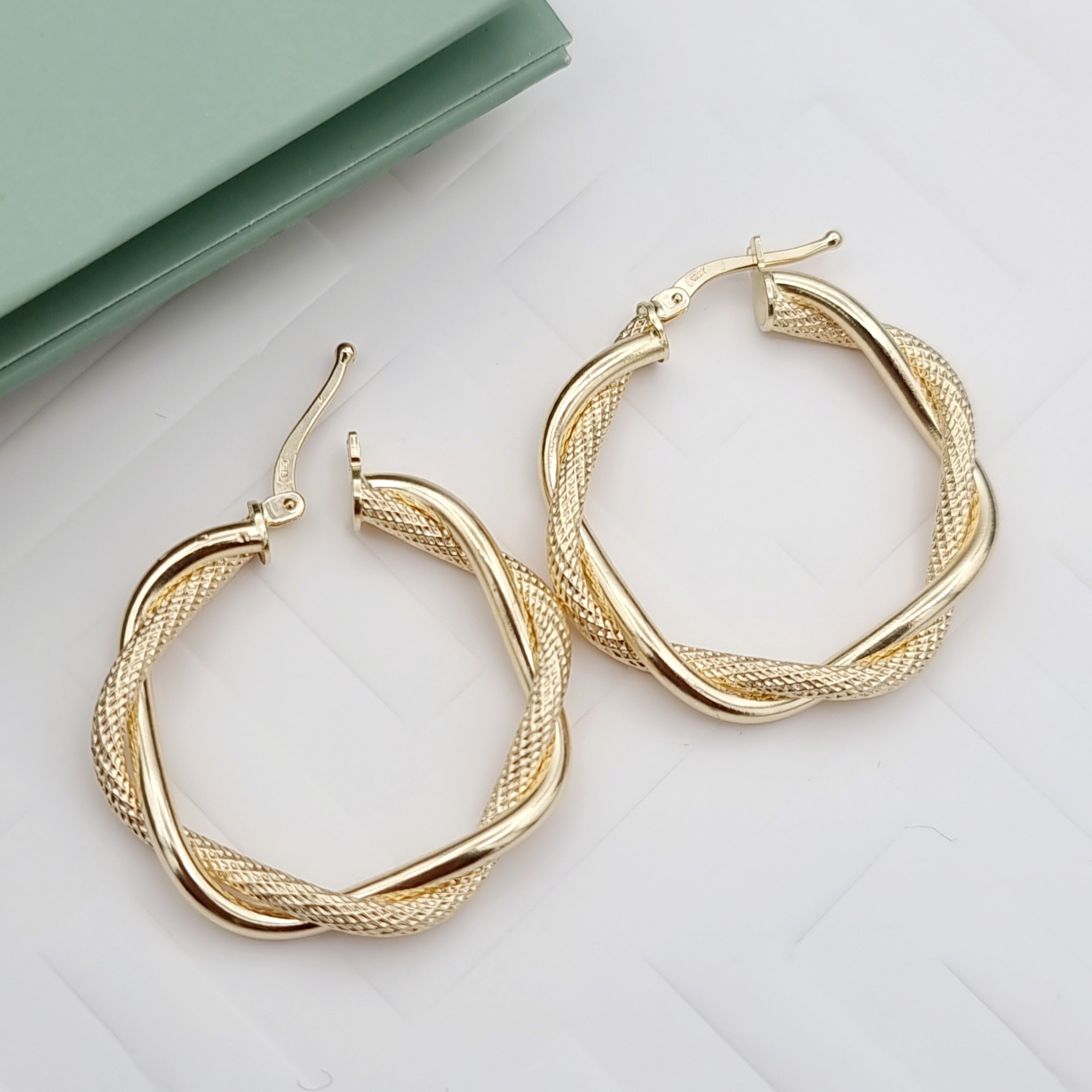 18K Pure Gold 2 Color Twisted Round Earring Set