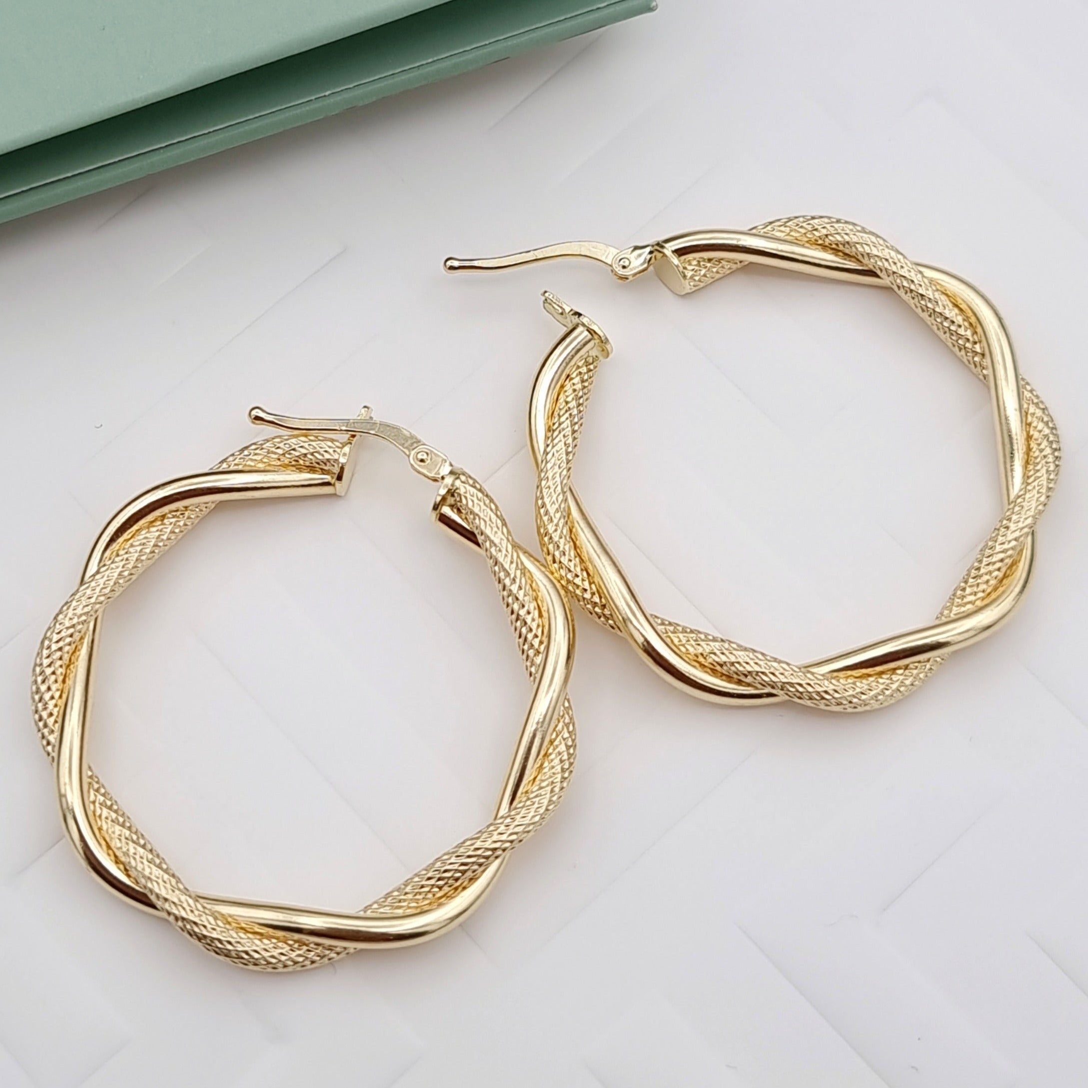 18K Pure Gold 2 Color Twisted Round Earring Set