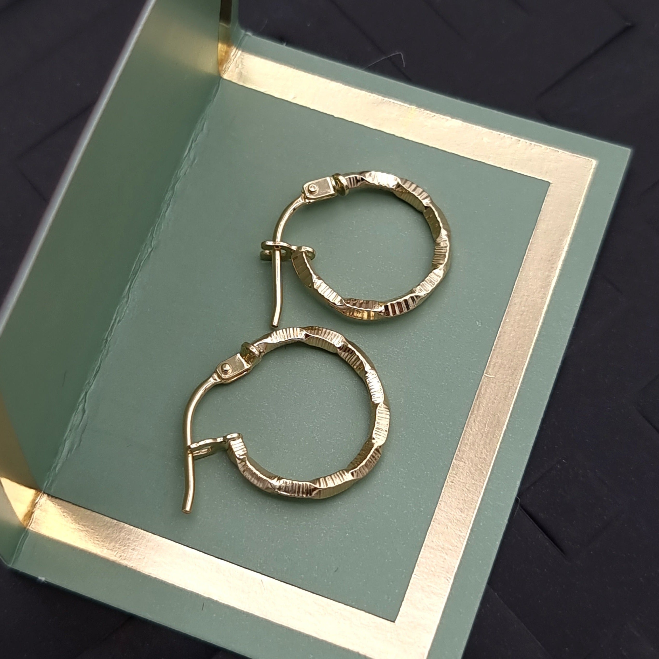 18K Pure Gold Twisted Round Earring Set