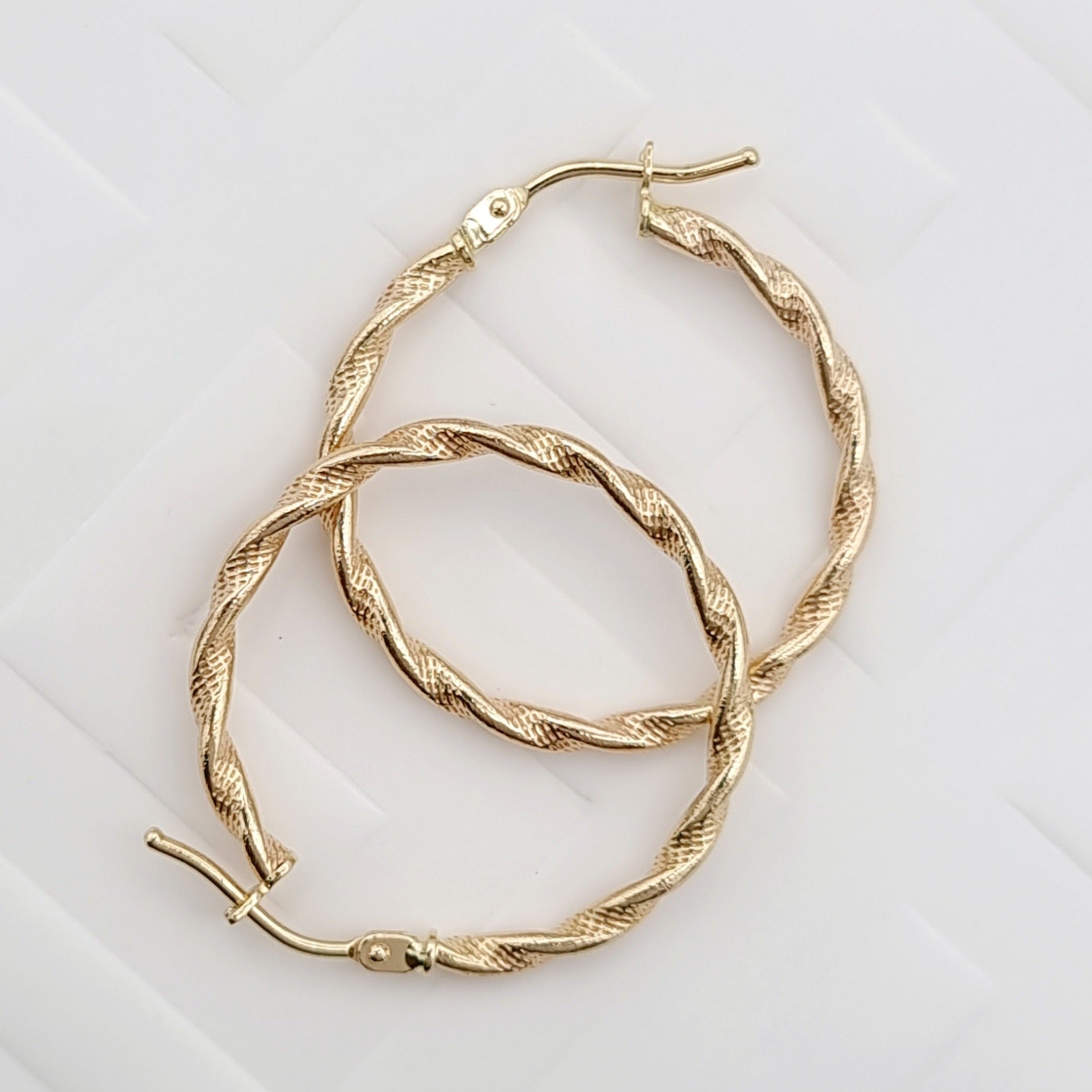 18K Pure Gold Twisted Round Hoop Earring Set