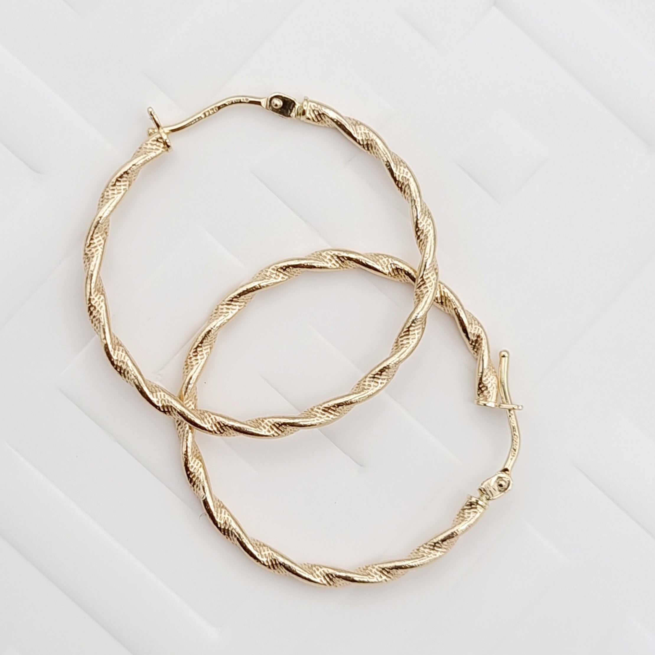 18K Pure Gold Twisted Round Hoop Earring Set