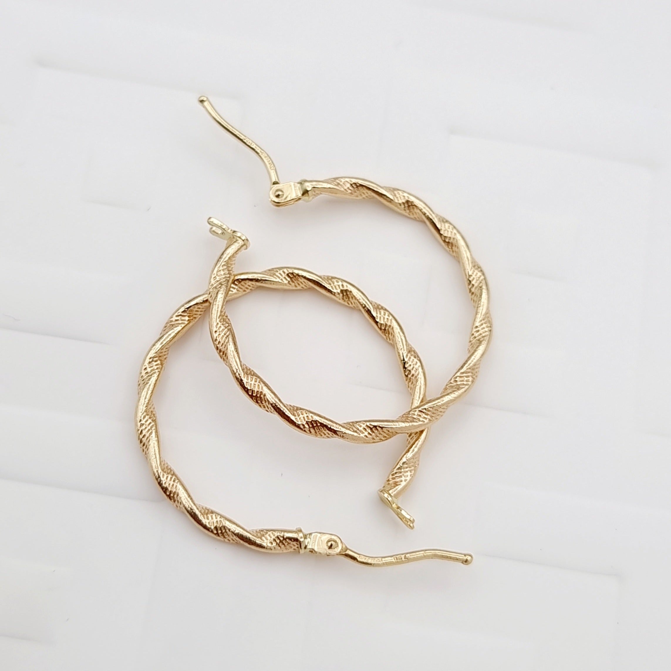 18K Pure Gold Twisted Round Hoop Earring Set