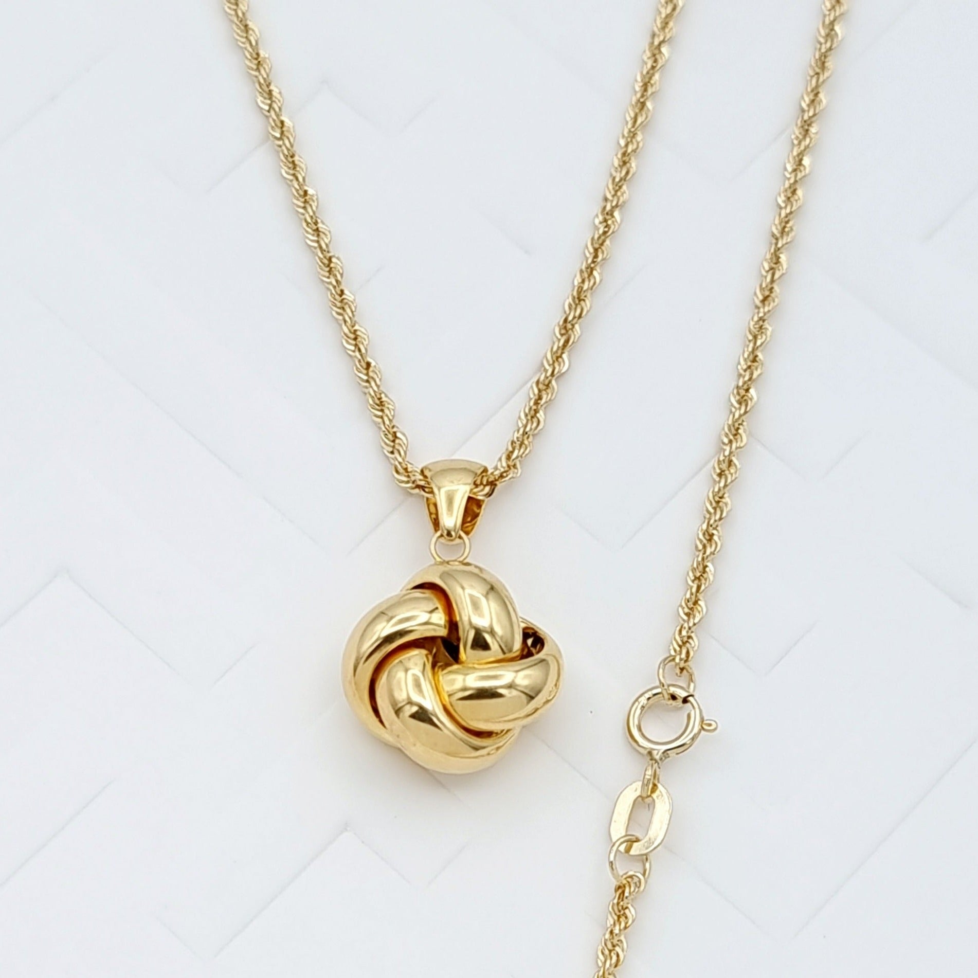 18K Pure Gold Twisted Flower Necklace