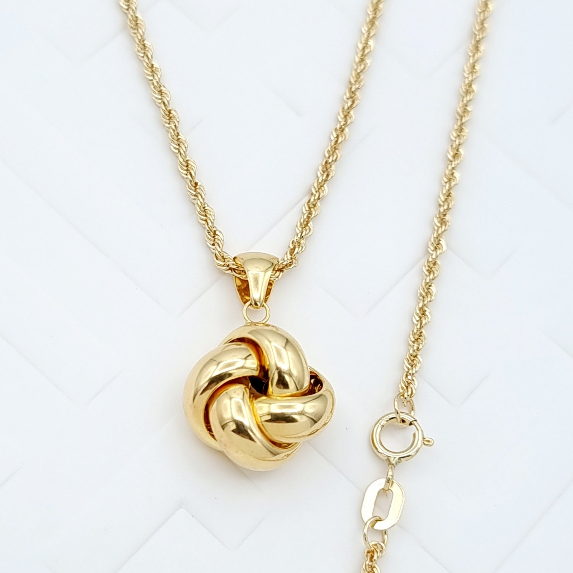 18K Pure Gold Twisted Flower Necklace