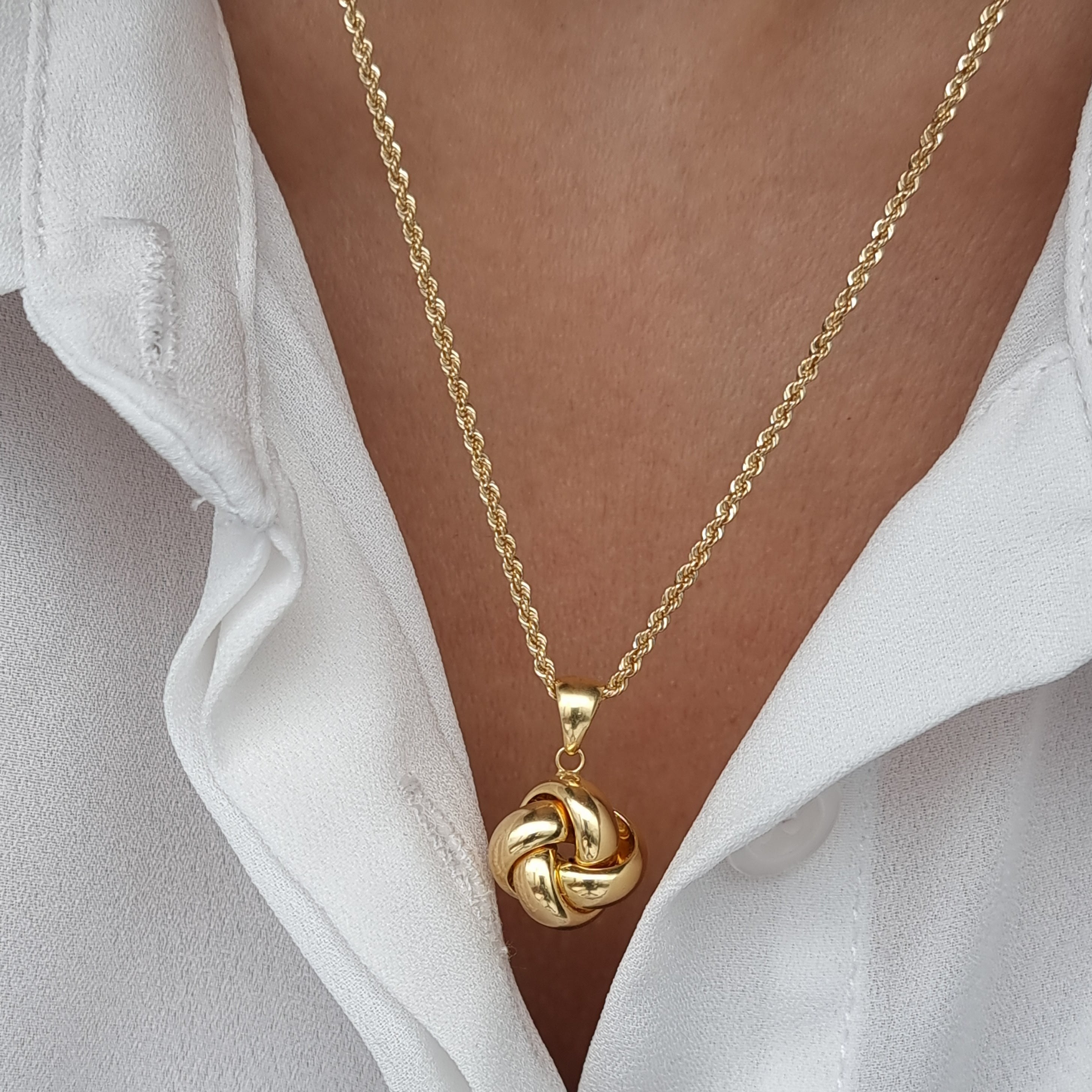 18K Pure Gold Twisted Flower Necklace