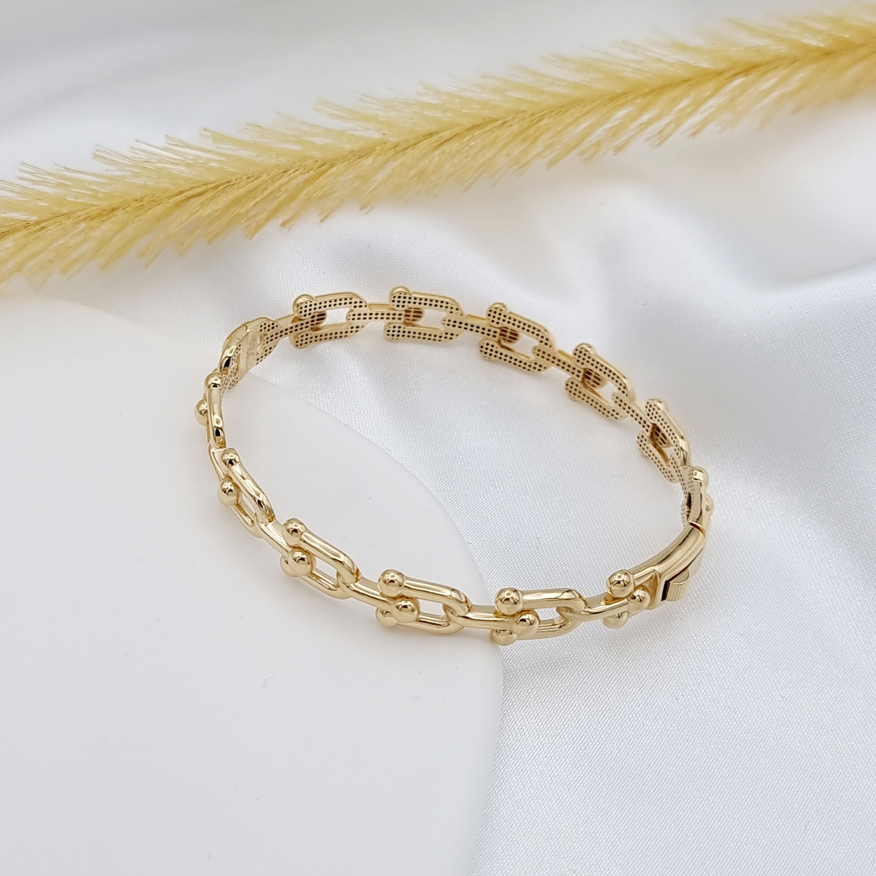 18K Pure Gold U-Link Bangle