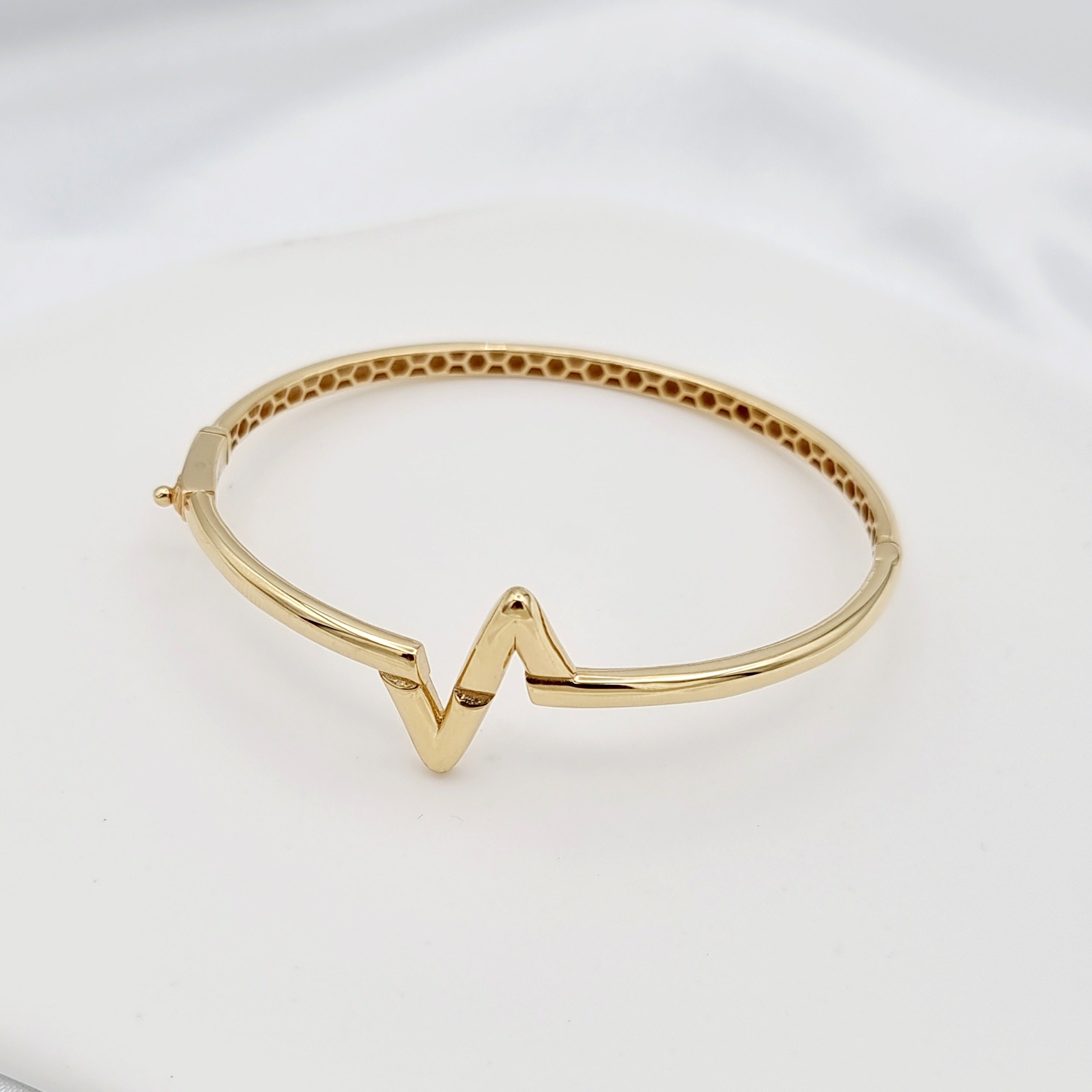 18K Pure Gold Elegant Beat Bangle