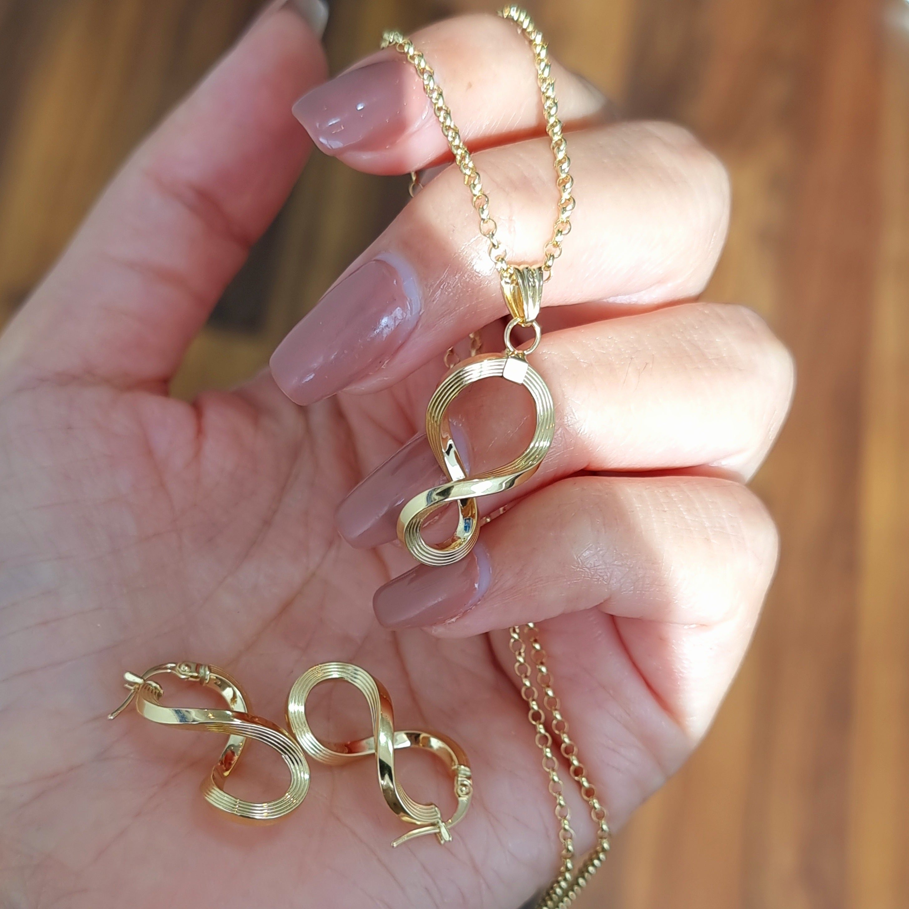 18K Pure Gold Twisted Infinity Jewelry Set