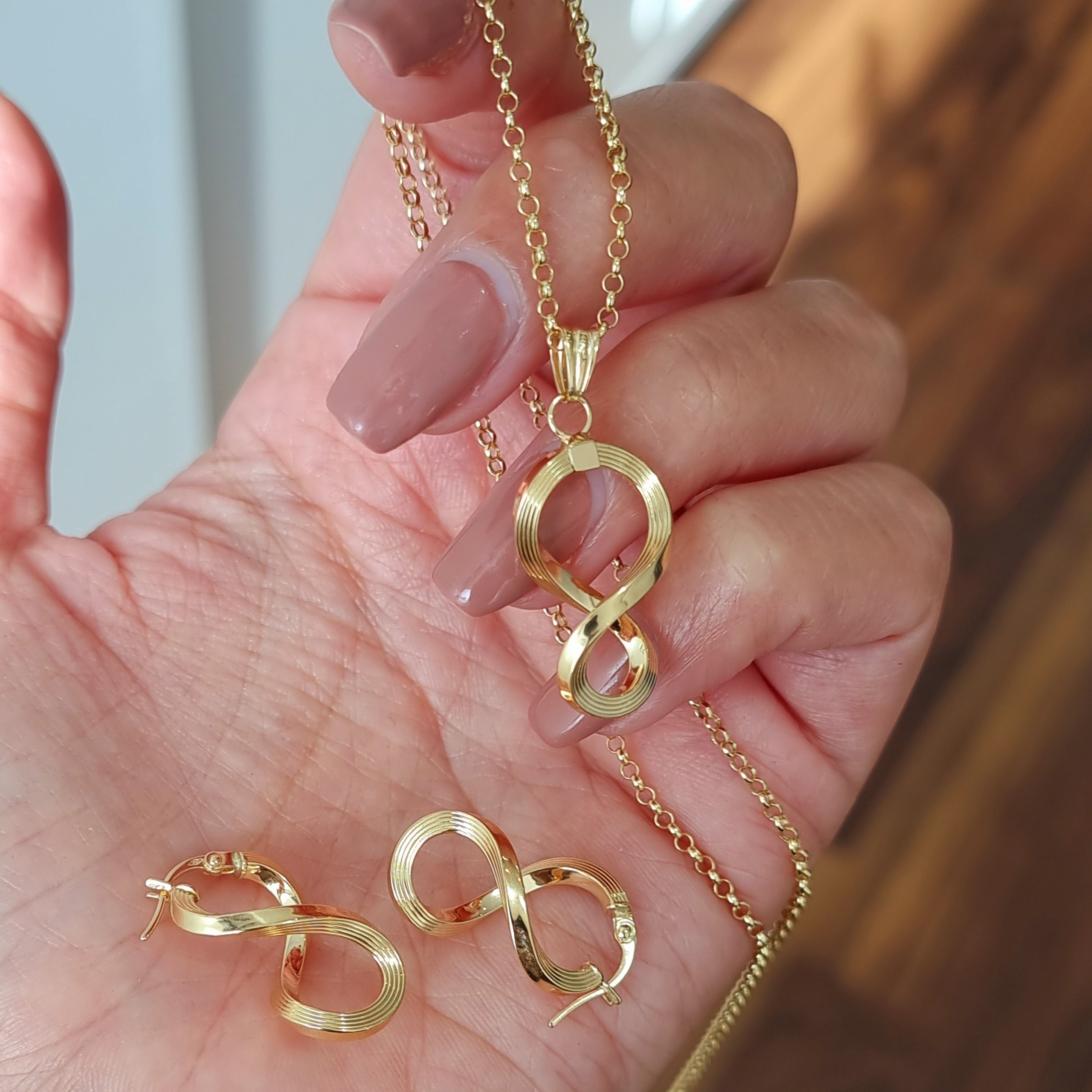 18K Pure Gold Twisted Infinity Jewelry Set