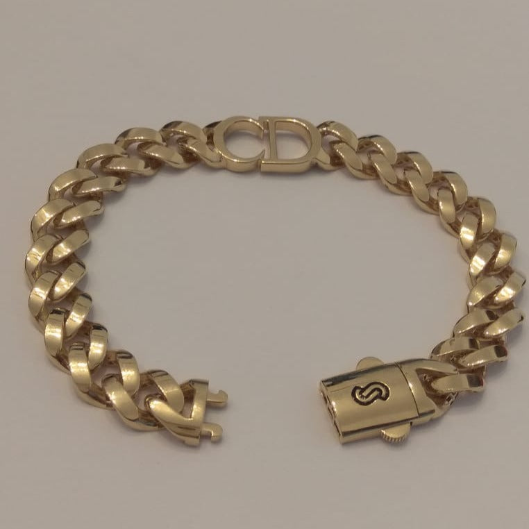 18K Pure Gold Elegant C.D Bracelet