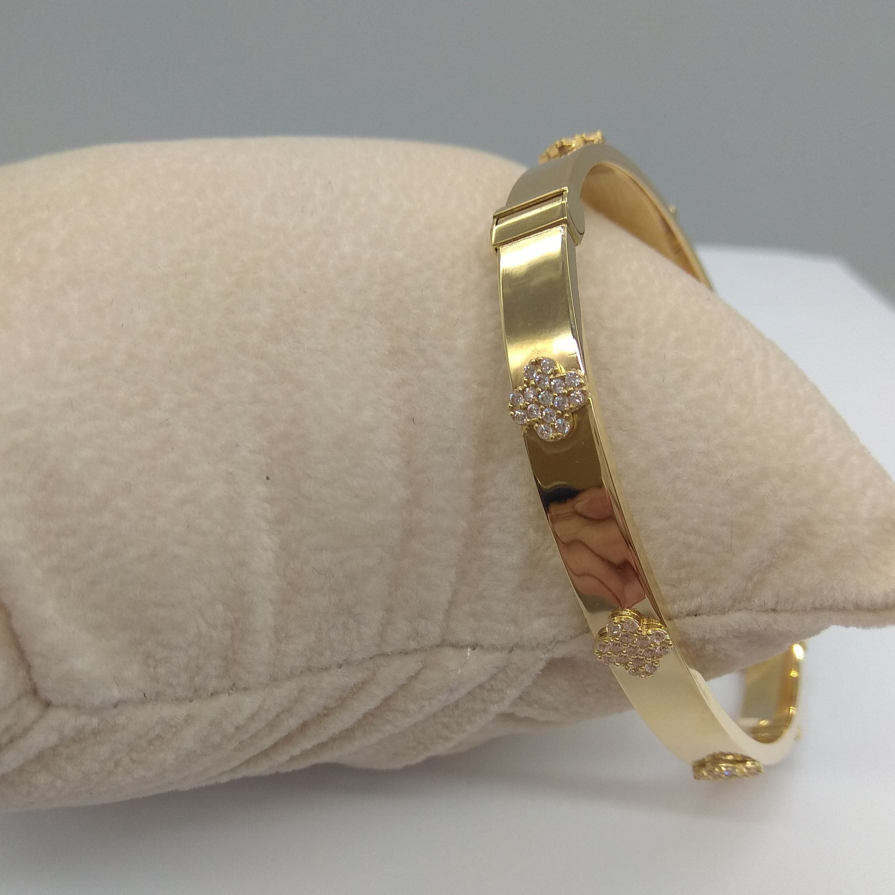 18K Pure Gold Elegant Bangle