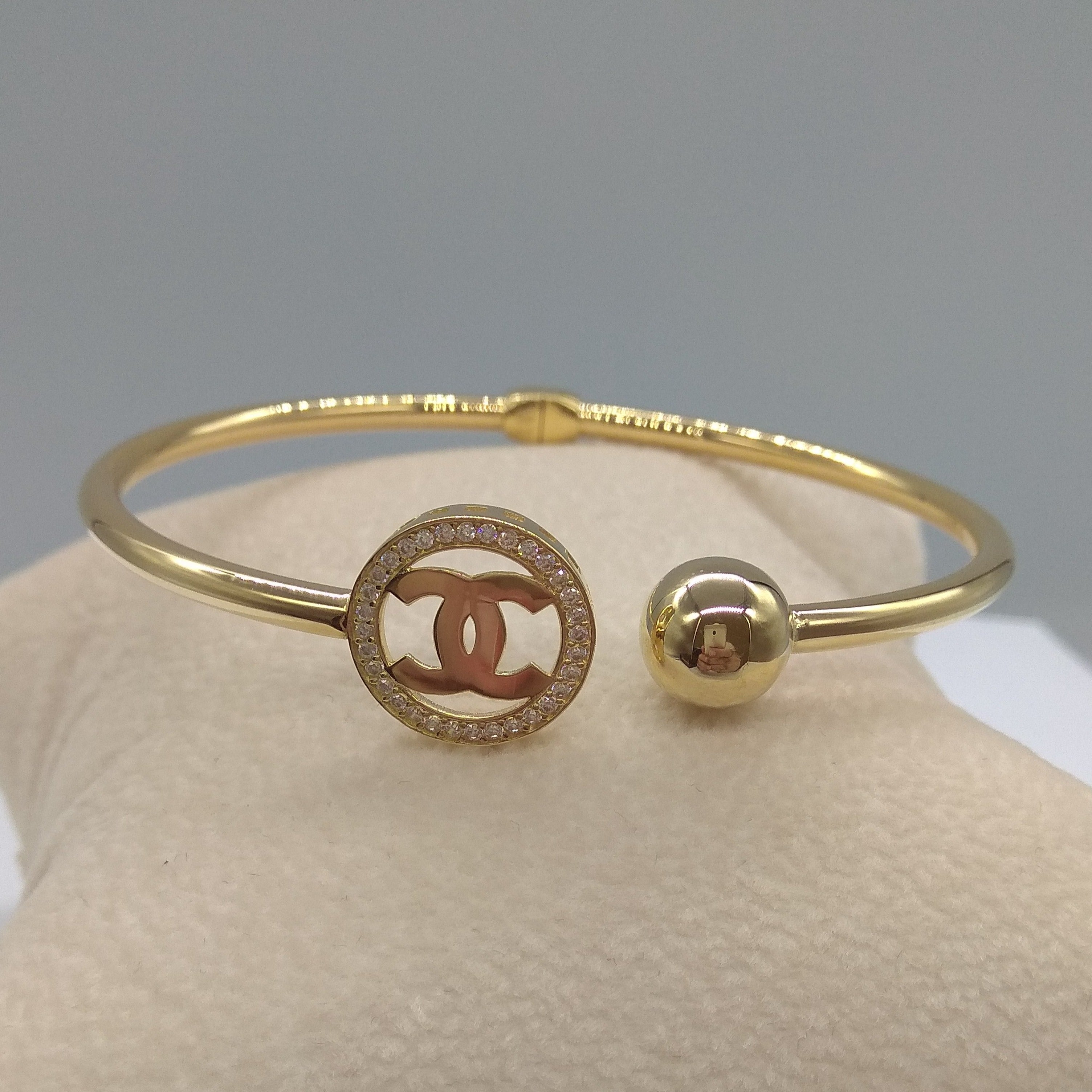 18K Pure Gold C.H Ball Bangle