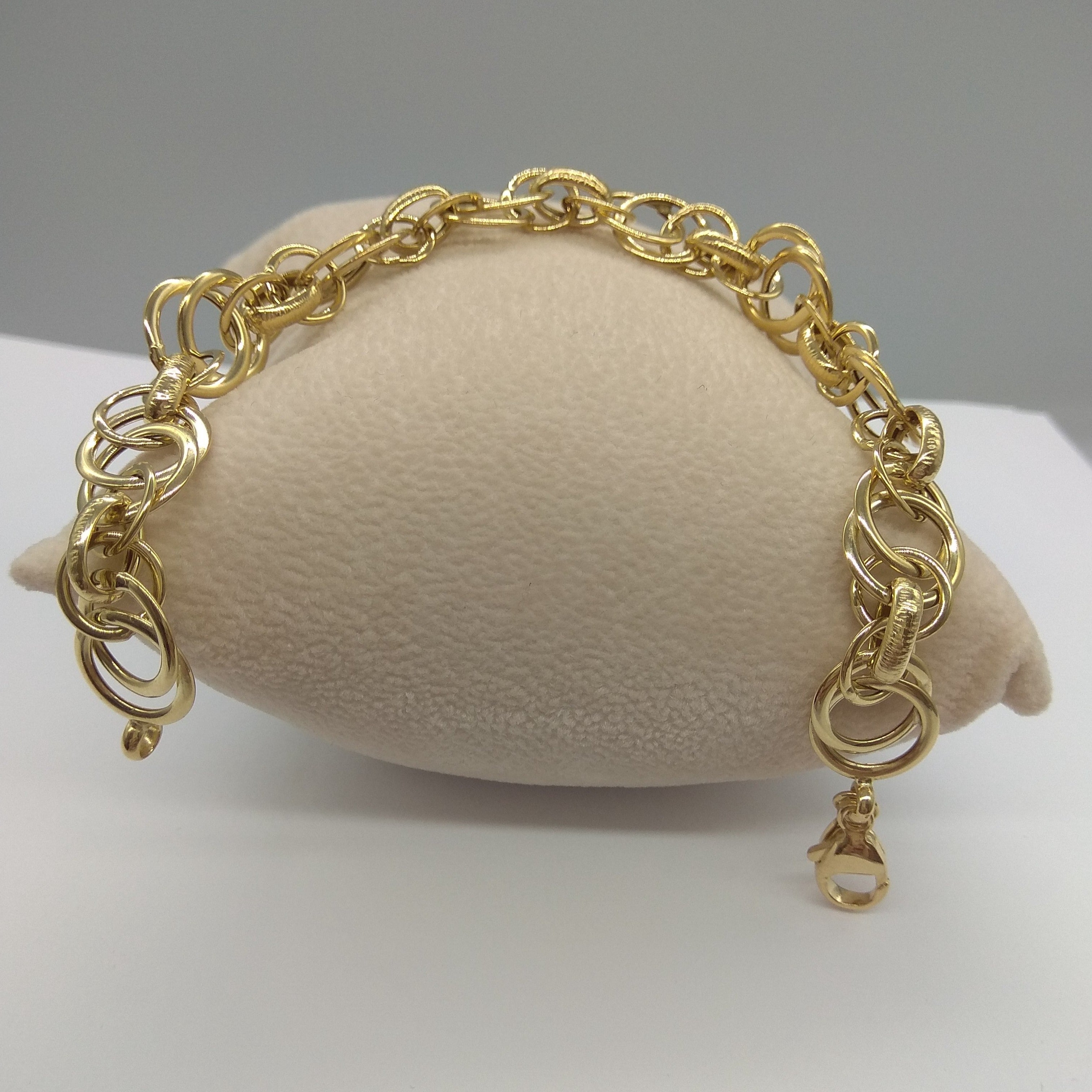 18K Pure Gold Elegant Bracelet