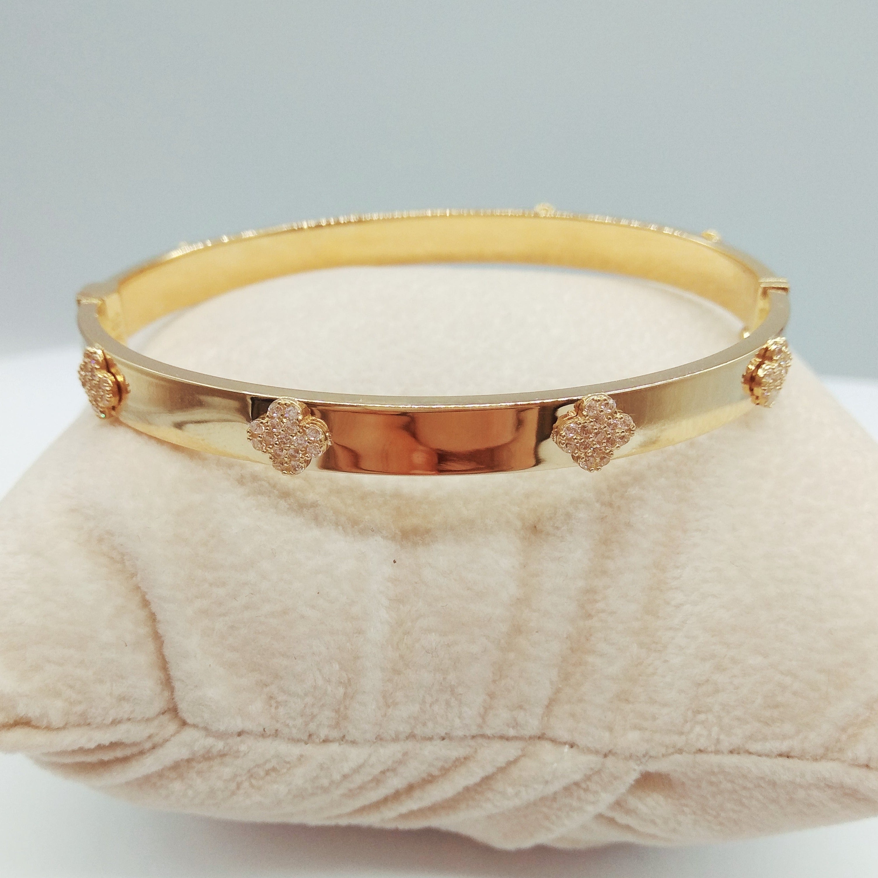 18K Pure Gold Elegant Bangle