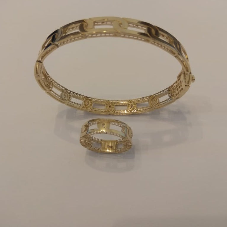 18K Pure Gold Elegant Design Bangle & Ring