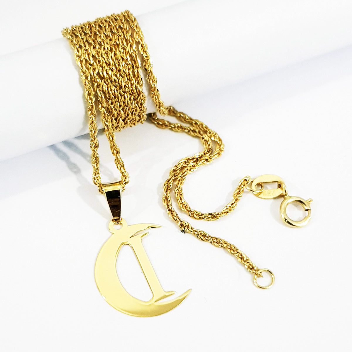 18K Pure Gold Halfmoon Letter I Design Necklace