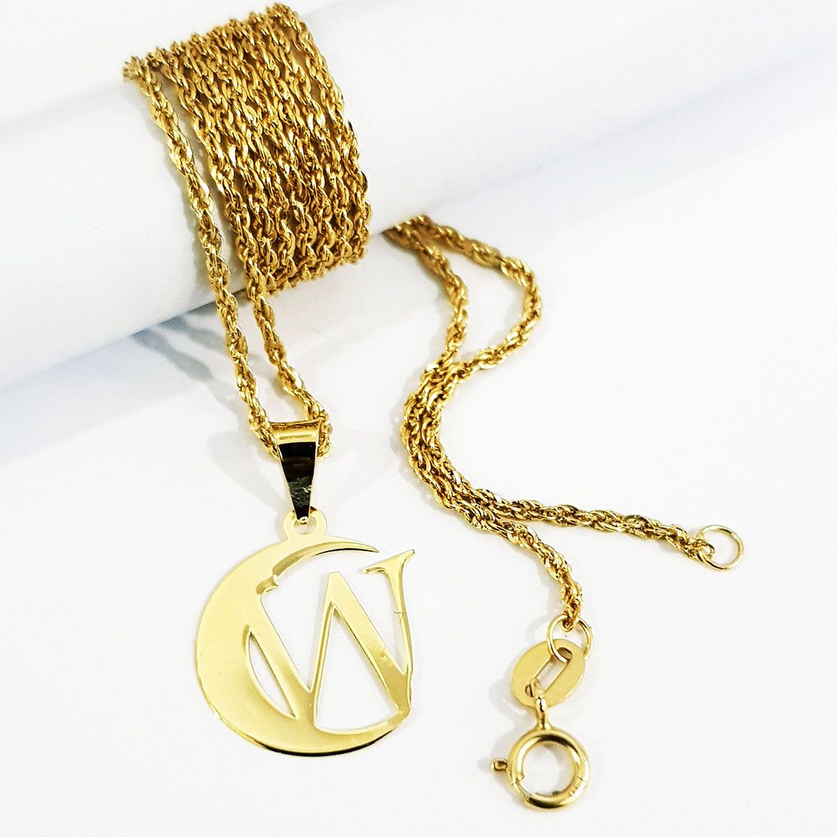 18K Pure Gold Halfmoon Letter W Design Necklace