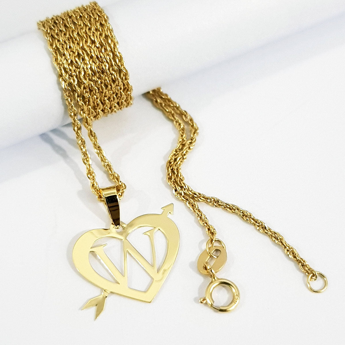 18K Pure Gold Heart Letter W Design Necklace