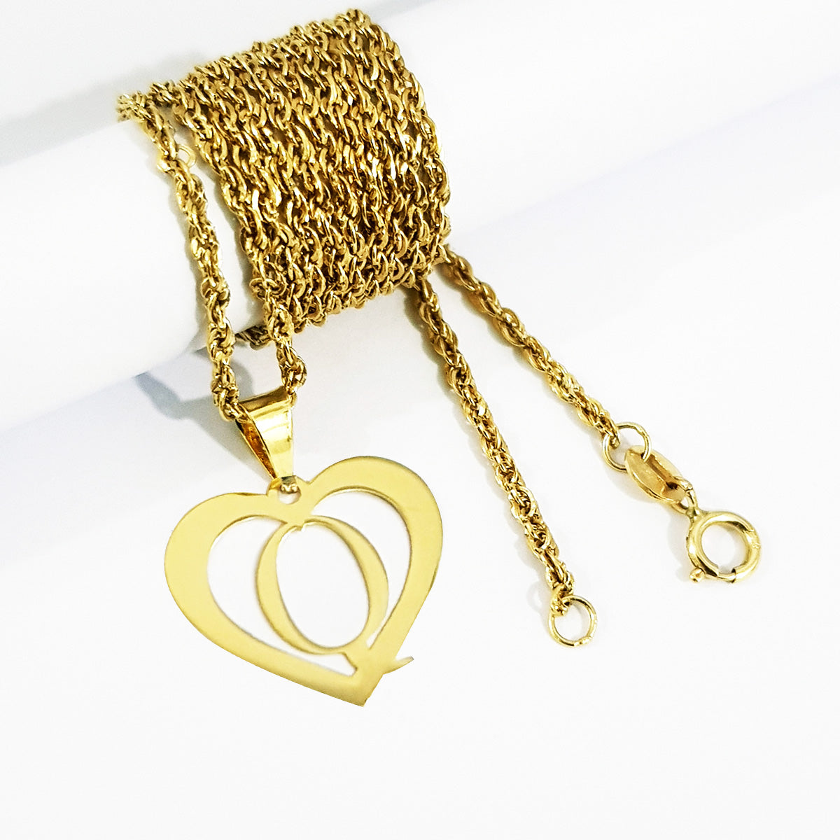 18K Pure Gold Heart Letter Q Design Necklace