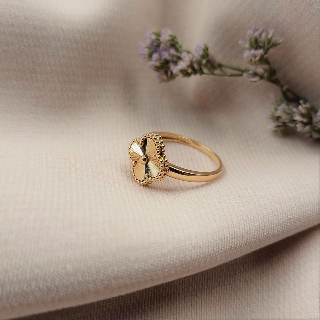 18K Pure Gold Elegant Ring