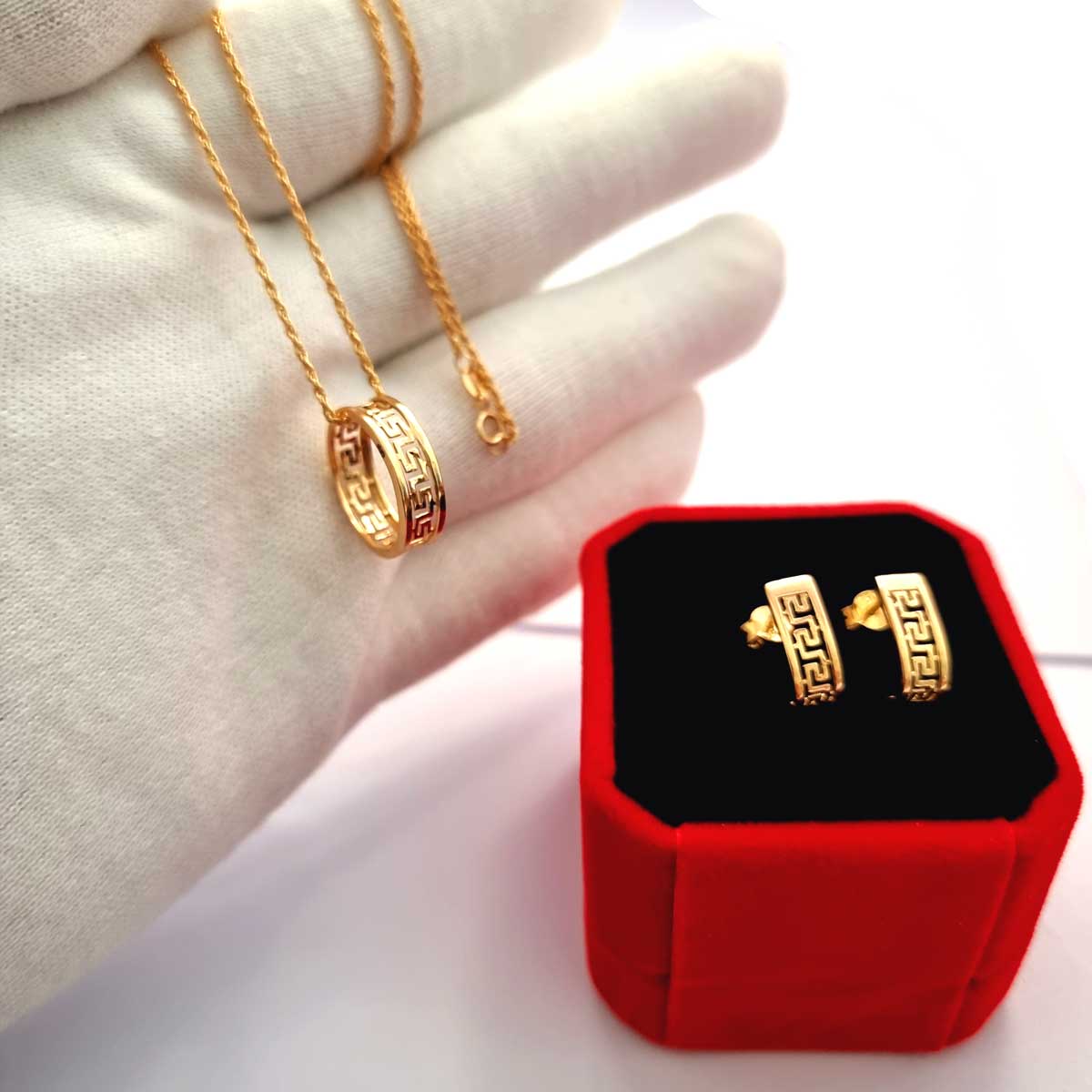 18K Gold Jewelry