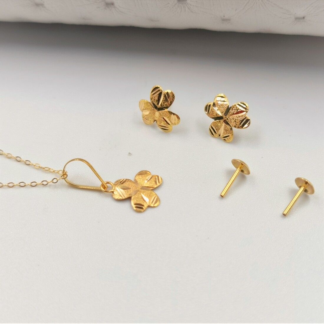 18K Gold Jewelry